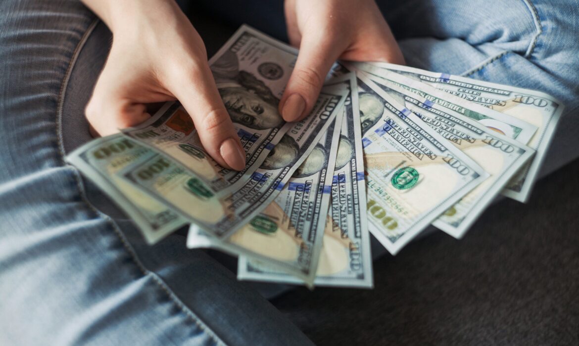 From Side Hustle to Full-Time Freedom: Scaling Your Online Income and Achieving Financial Independence