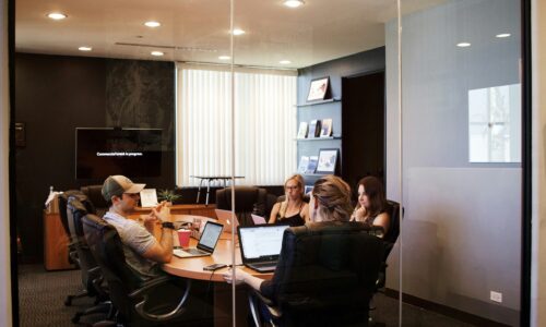 Community & Connection: Building a Network of Support and Collaboration for Online Entrepreneurs