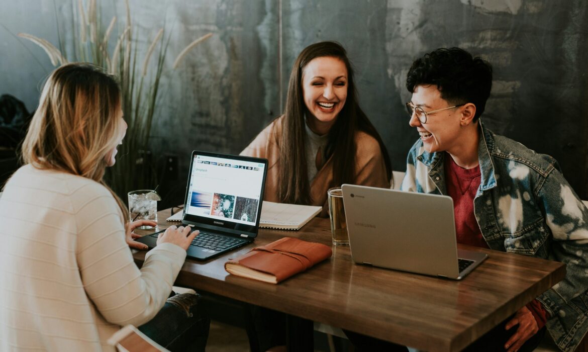 Enhancing SaaS Customer Success: Onboarding, Support, Retention